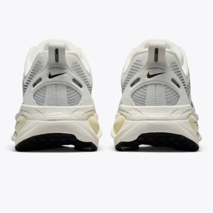Nike Vomero 18 Summit White Coconut Milk
